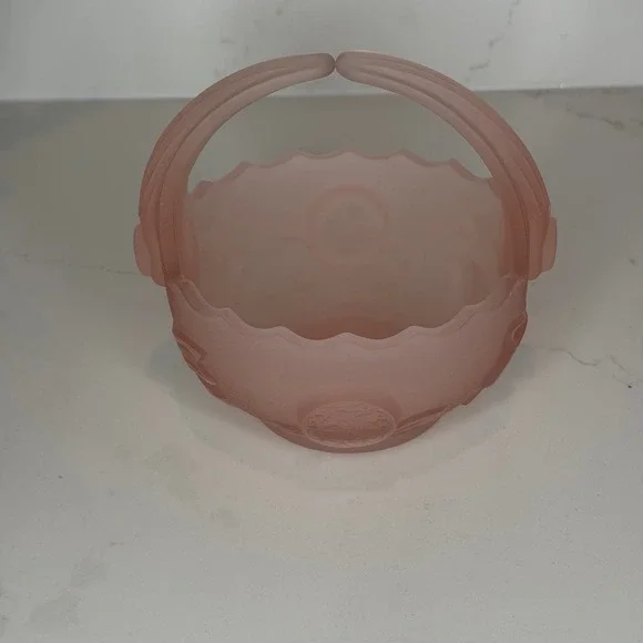 Vintage 1980s Lenox Imperial Pink Frosted Satin Glass Buttons & Bow Basket 5" - Picture 9 of 10